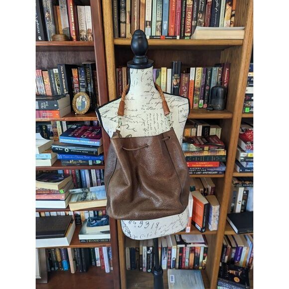 SA santamaro le marche leather bucket bag and attached wallet euc - Picture 2 of 5